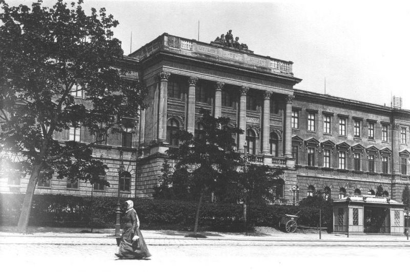 Файл:Lviv polytechnic main building.jpg